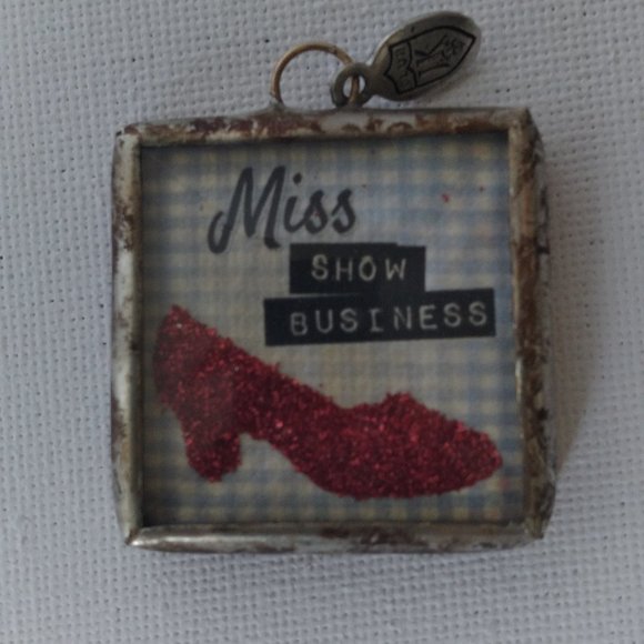 Jewel Kade Charm/Pendant " Miss Show Business/No Place Like Home" - Picture 2 of 2